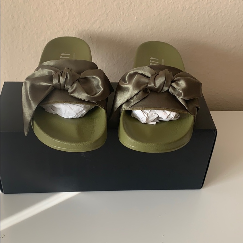 Fenty slides